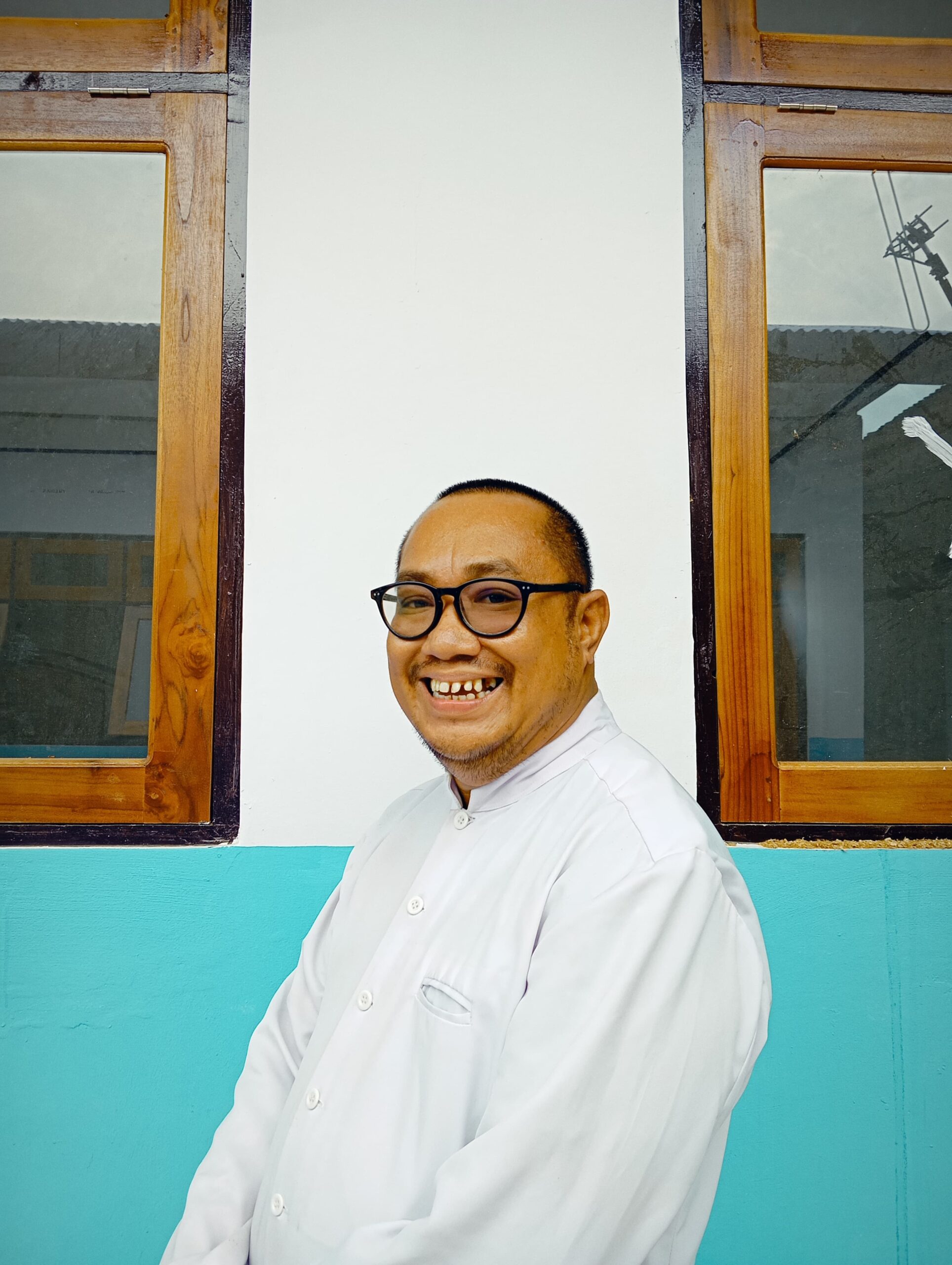 Tokoh Agama Romo. Amanche Franck Oe Ninu Pr. (Istimewa/Lintas Sumba/ATL)