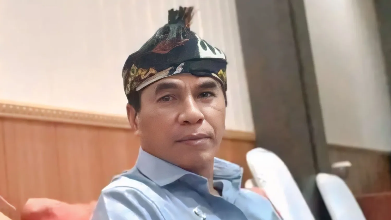 Camat Kodi Balaghar, Adi Mada, mengimbau seluruh masyarakat agar menjaga keamanan dan ketertiban bersama dalam Pasola Waiha Wainyapu (Johan Sogara/Lintas Sumba)