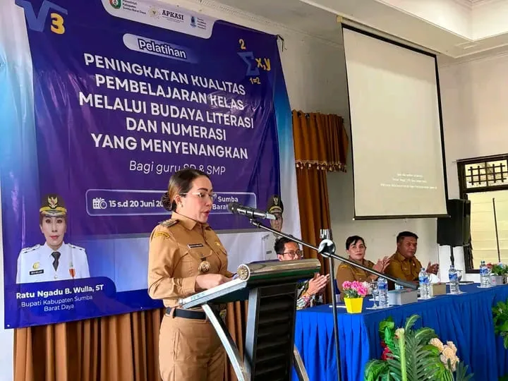 Dorong SDM Unggul, Bupati SBD Ratu Wulla Perkuat Pembelajaran Literasi dan Numerasi Guru