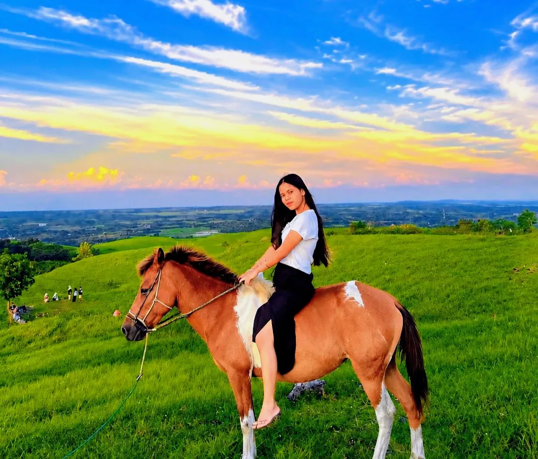 Pesona Bukit Lendo Ngara, Aset Wisata Tersembunyi di Sumba yang Mulai Dilirik Wisatawan